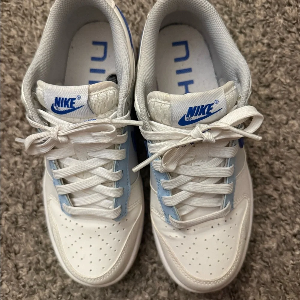 Nike Kids/Women Dunk Low Sneakers - White and Blue 4.5y - Picture 5 of 5